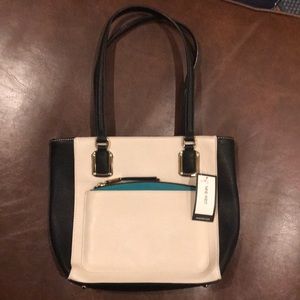 🖤 NWT! 2 in 1! Nine West Purse & Clutch insert🖤